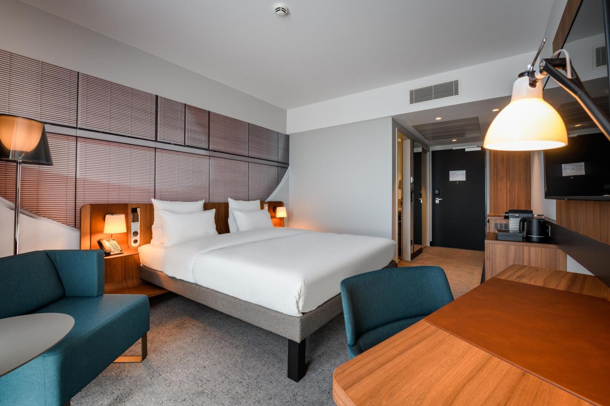 Novotel Regensburg Zentrum Bagian luar foto