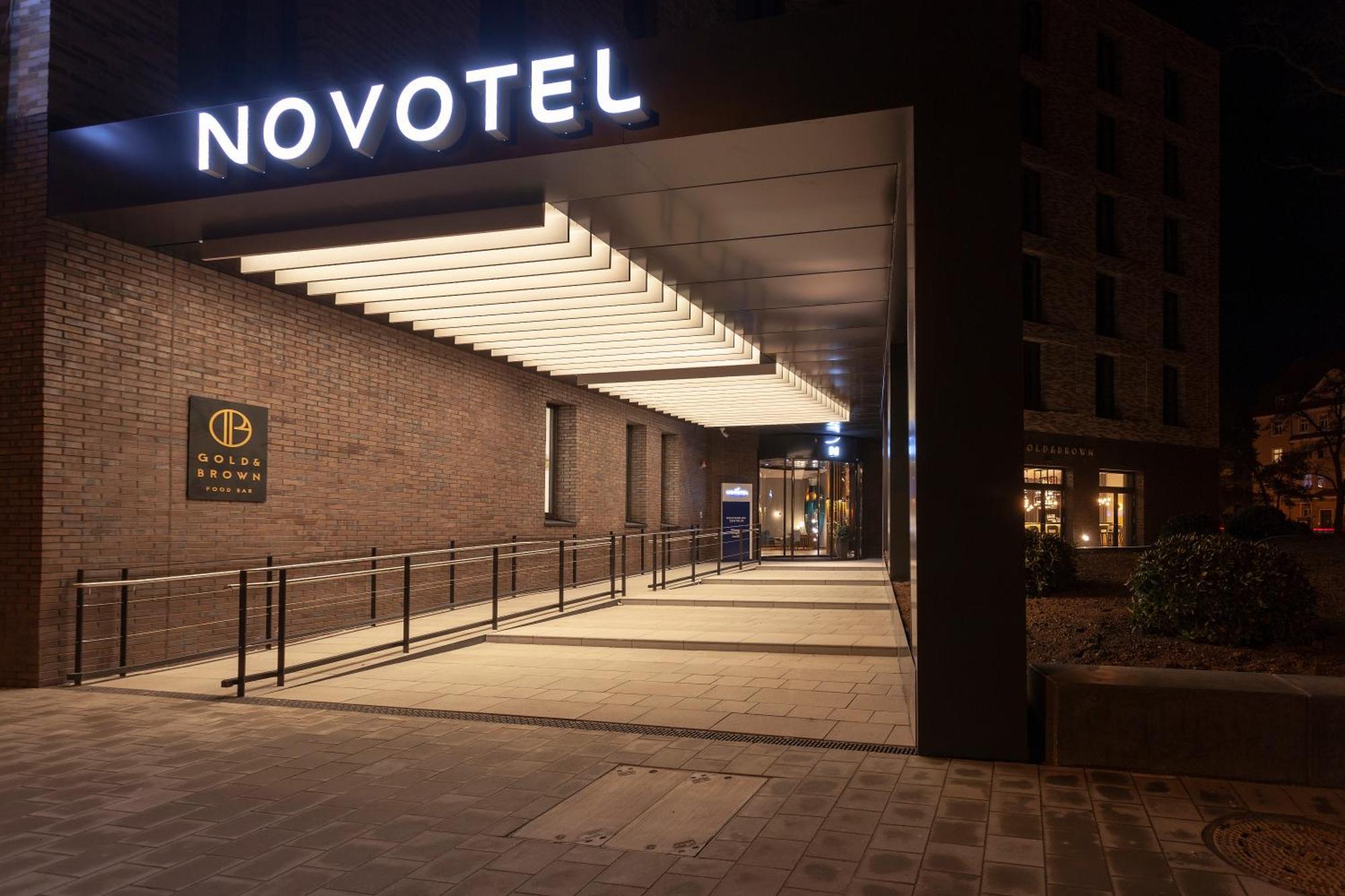 Novotel Regensburg Zentrum Bagian luar foto